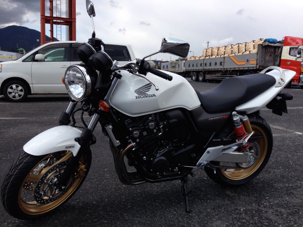 CB400SF